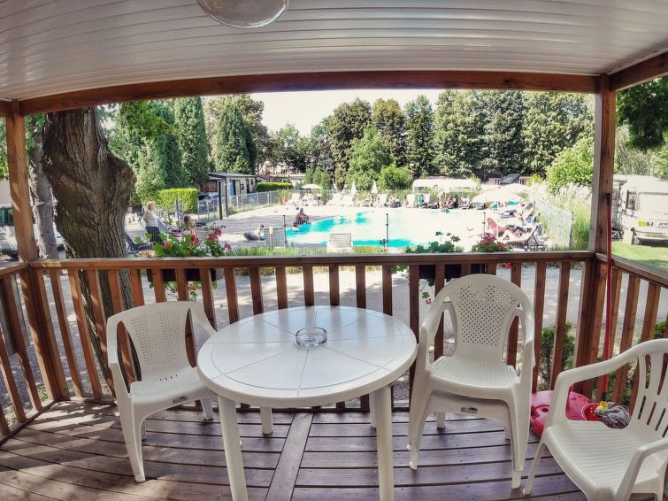 Foto van exterieur van Vakantiehuis Dolni Pocernicein de winter