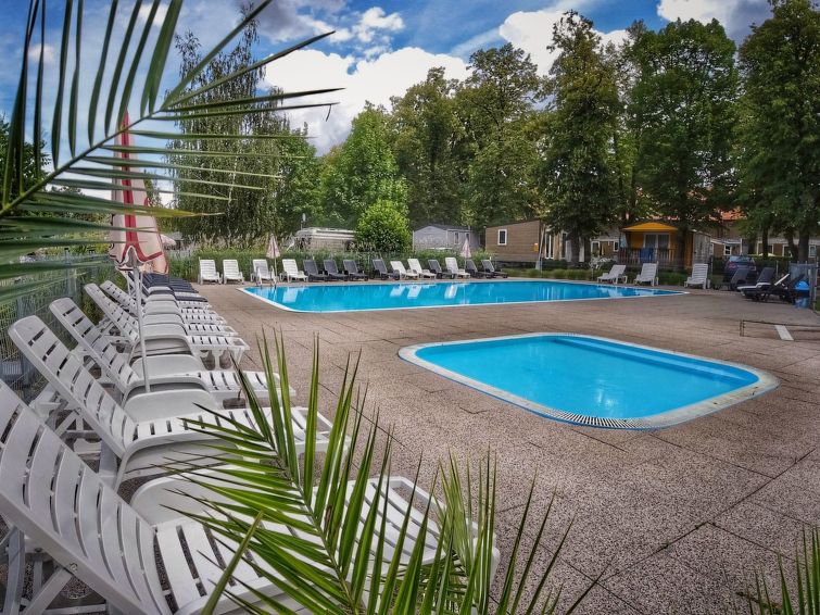 Gezellig Vakantiehuis in Hawaii Stijl in Doln Pocernice | Out! Vakantiehuizen