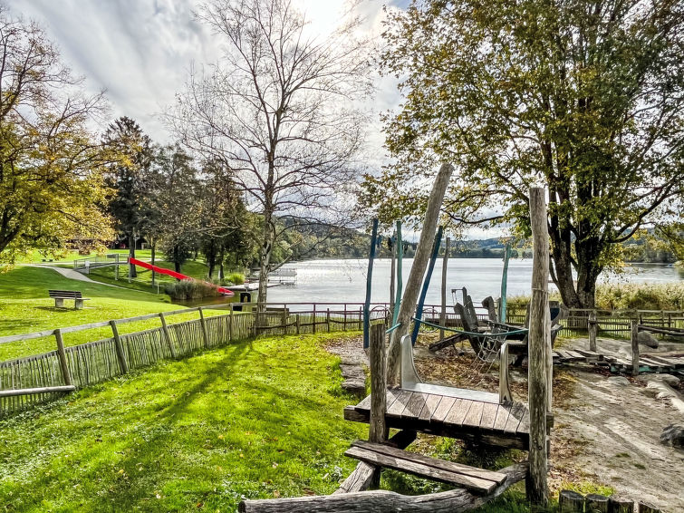 Foto van omgeving van Vakantiehuis Illmensee