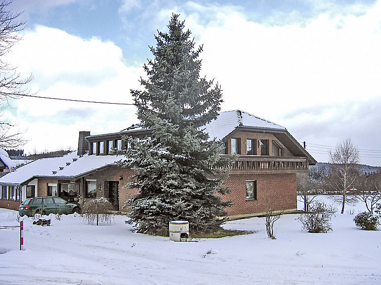 Foto van exterieur van Appartement Adenauin de winter