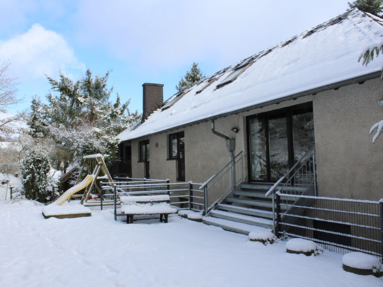 Foto van exterieur van Appartement Immerathin de winter