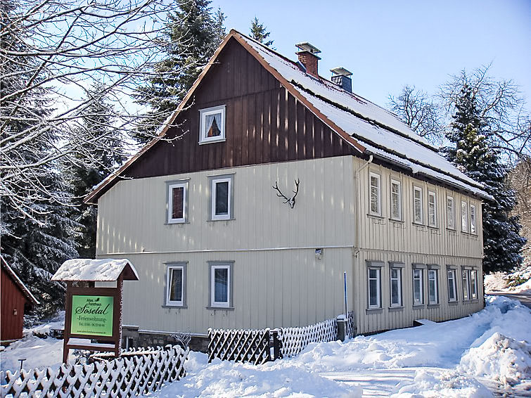 Foto van exterieur van Appartement Osterodein de winter