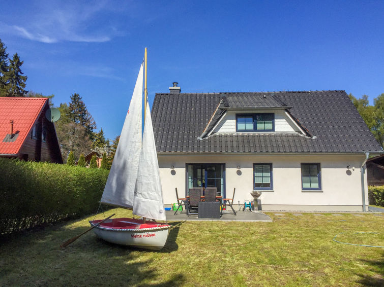 Foto van exterieur van Vakantiehuis Zirkow
