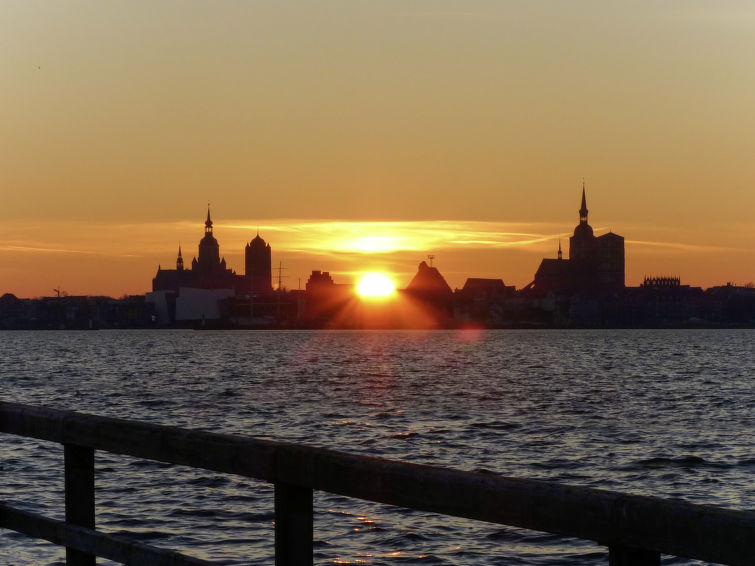 Foto van omgeving van Vakantiehuis Seebad Altefähr Foto van omgeving van Vakantiehuis Seebad Altefähr