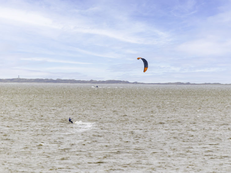 Foto van omgeving van Vakantiehuis Norddeichin de winter