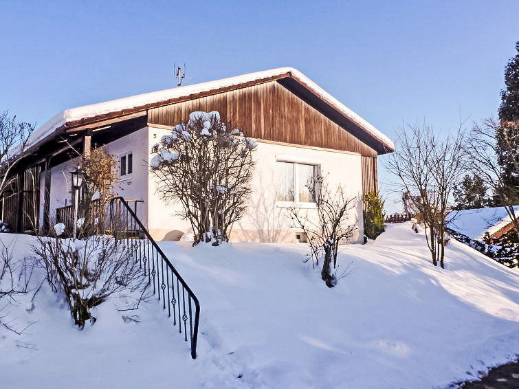 Foto van exterieur van Vakantiehuis Dittishausenin de winter