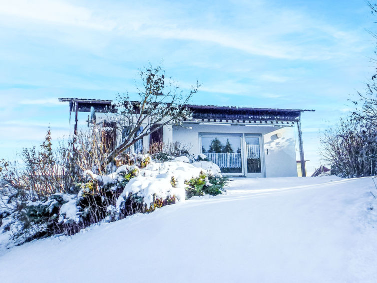 Foto van exterieur van Vakantiehuis Dittishausenin de winter