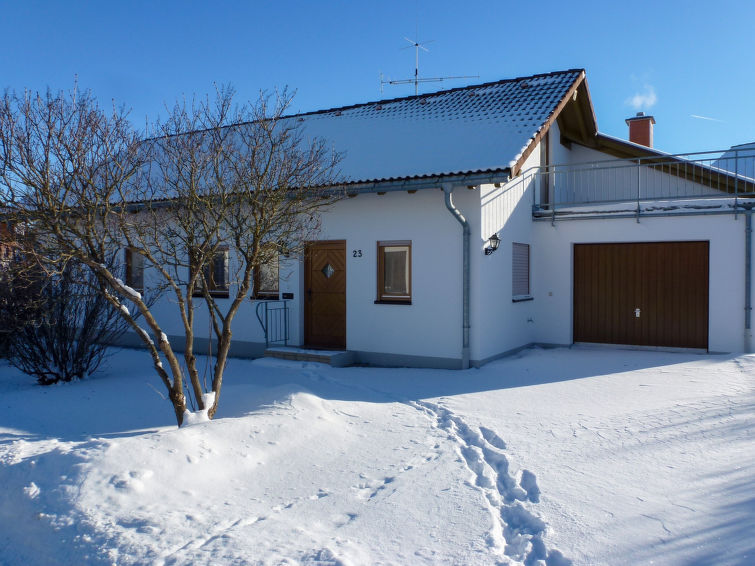 Foto van exterieur van Vakantiehuis Dittishausenin de winter