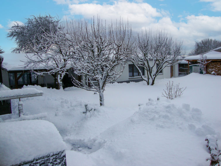 Foto van exterieur van Vakantiehuis Geschwendain de winter