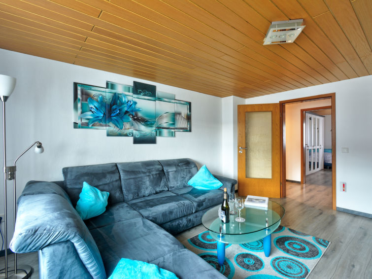 Ontsnap naar het Authentieke Schwalenberg: Appartement Born 2 | Out! Vakantiehuizen