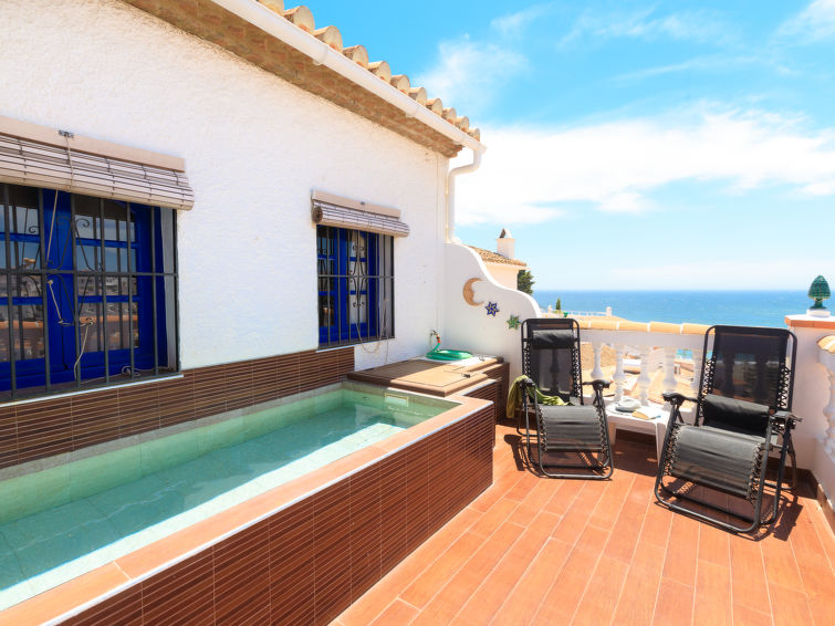 Prachtig Penthouse in Nerja met Uitzicht op Zee | Out! Vakantiehuizen