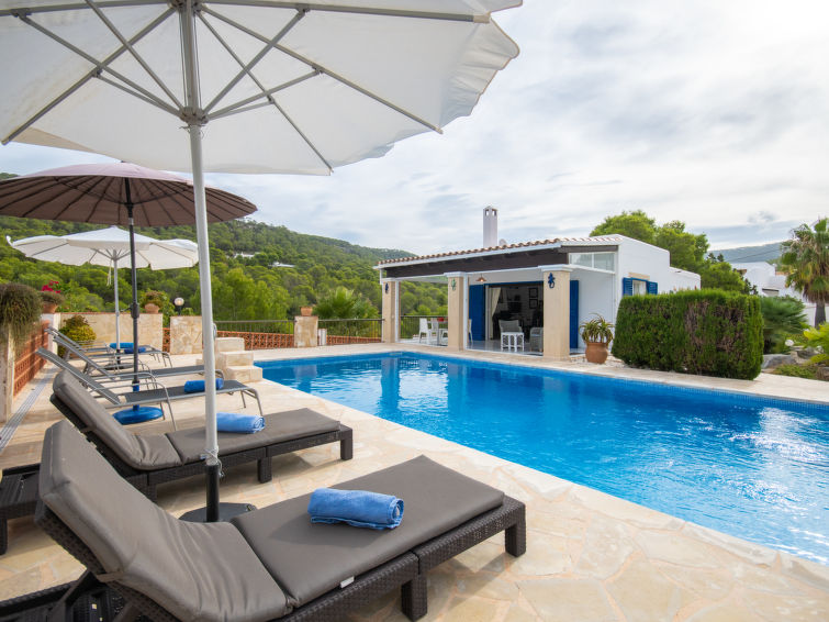Vakantiehuis Anromi: Geniet van Rust en Comfort in Cala Vadella | Out! Vakantiehuizen
