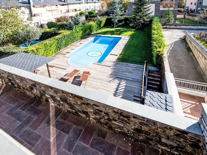 Exterieur E-CAT-0124 Exterieur E-CAT-0124