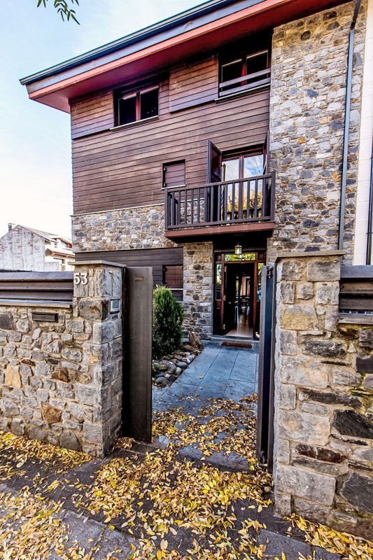 Exterieur E-CAT-0124 Exterieur E-CAT-0124