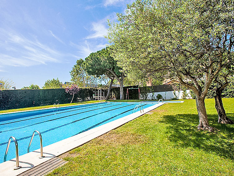 Comfortabel Appartement dicht bij het Strand in Calella | Out! Vakantiehuizen