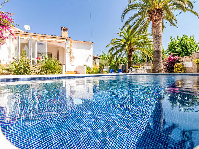 Gezellig Vakantiehuis D'Ibis in Empuriabrava, Costa Brava | Out! Vakantiehuizen