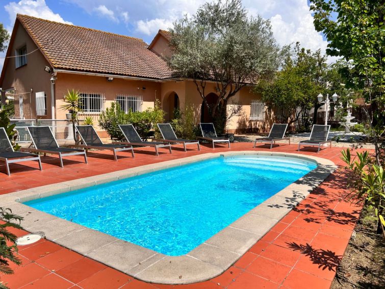 Gezellig Vakantiehuis Banys in Lloret de Mar, Costa Brava | Out! Vakantiehuizen