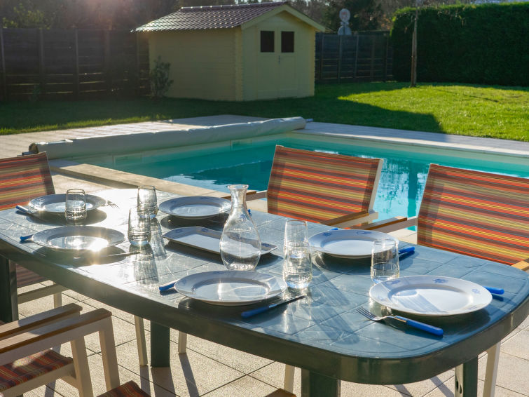 Foto van exterieur van Vakantiehuis Carcansin de winter Foto van exterieur van Vakantiehuis Carcansin de winter