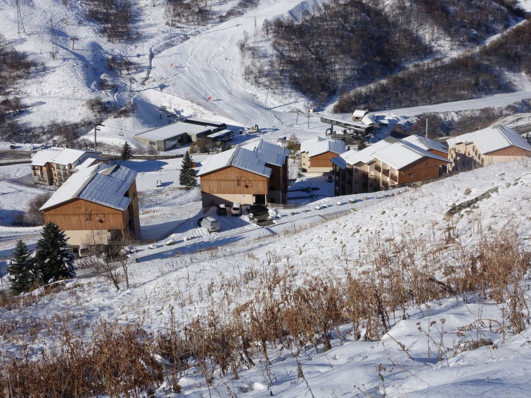 Foto van exterieur van Appartement Les Menuiresin de winter
