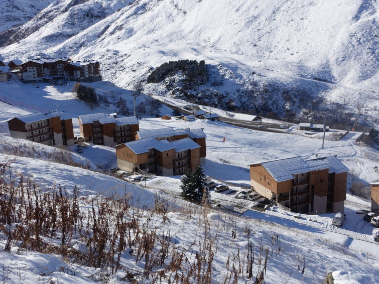 Foto van exterieur van Appartement Les Menuiresin de winter