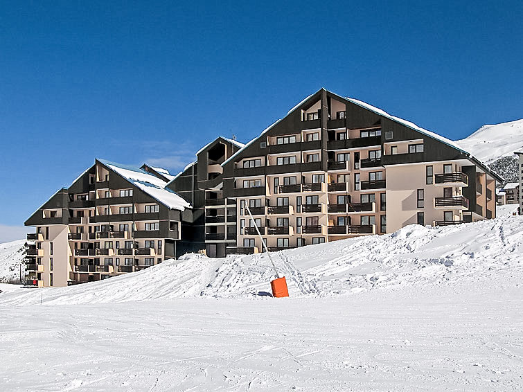 Foto van exterieur van Appartement Les Menuiresin de winter