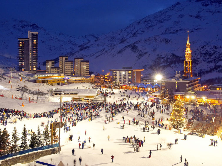 Foto van omgeving van Vakantiehuis Les Menuiresin de winter