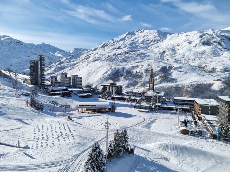 Foto van omgeving van Vakantiehuis Les Menuiresin de winter