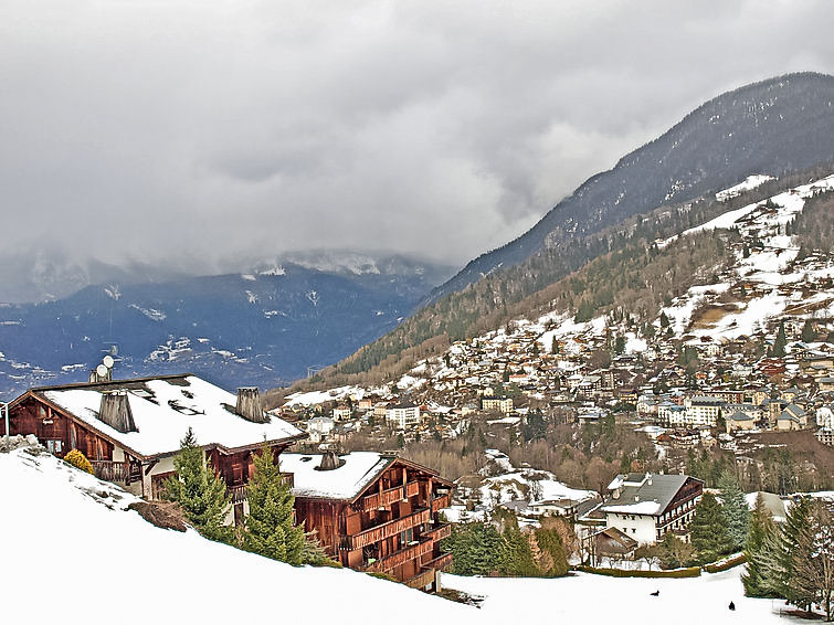Foto van exterieur van Appartement Saint Gervaisin de winter