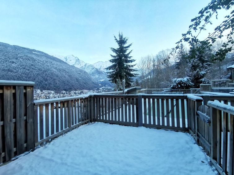 Foto van exterieur van Vakantiehuis Saint Gervaisin de winter