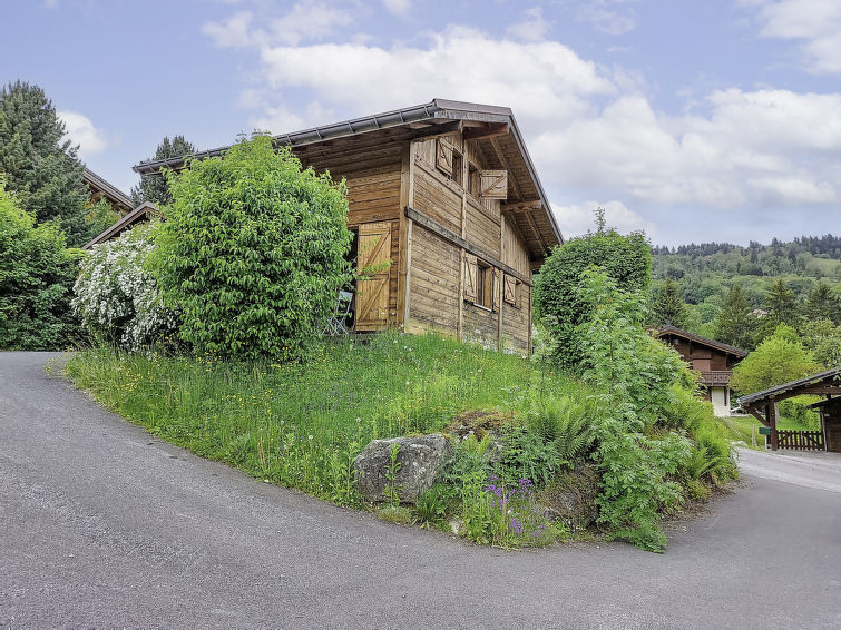 Foto van exterieur van Vakantiehuis Saint Gervaisin de winter