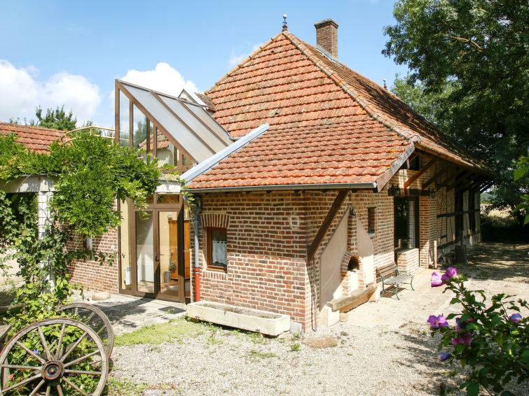 Foto van exterieur van Vakantiehuis La Chapelle-Saint-Sauveur