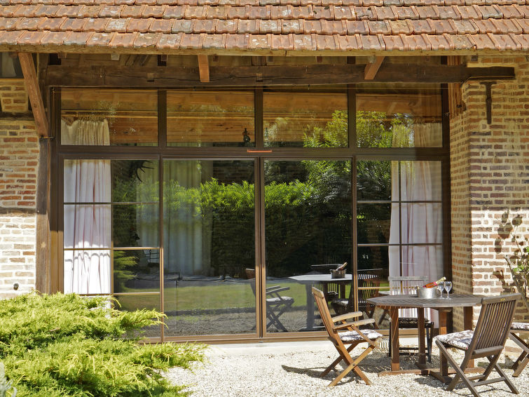 Foto van exterieur van Vakantiehuis La Chapelle-Saint-Sauveur