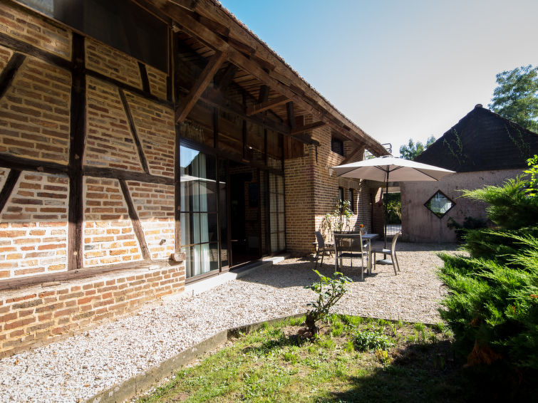 Foto van exterieur van Vakantiehuis La Chapelle-Saint-Sauveur