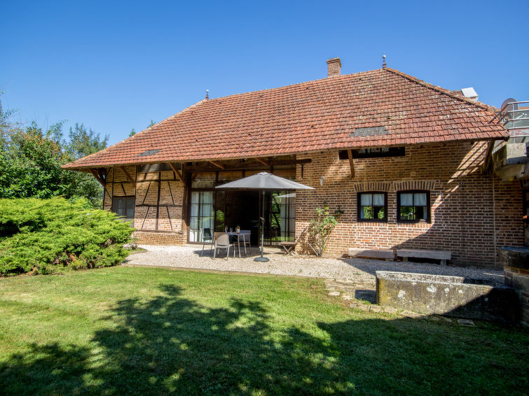 Foto van exterieur van Vakantiehuis La Chapelle-Saint-Sauveur