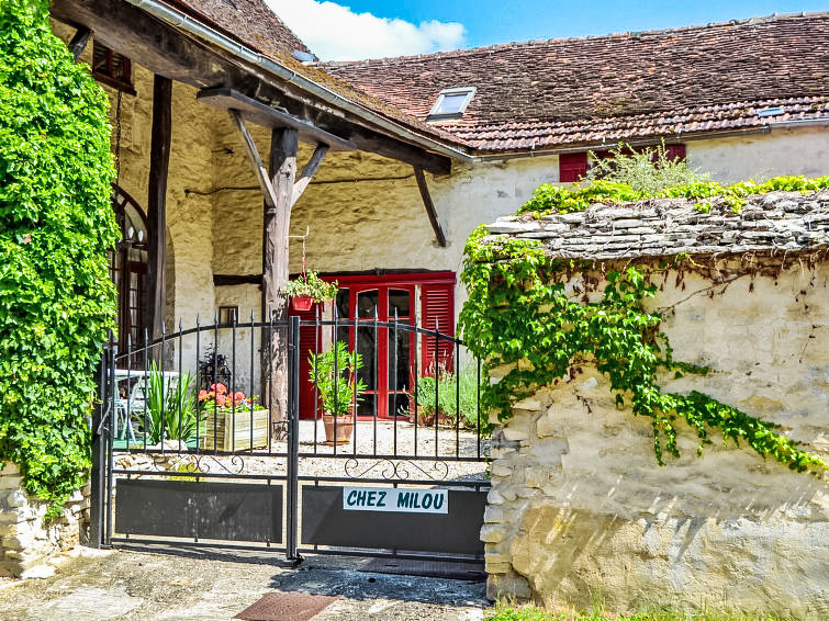 Foto van exterieur van Vakantiehuis Tanlay