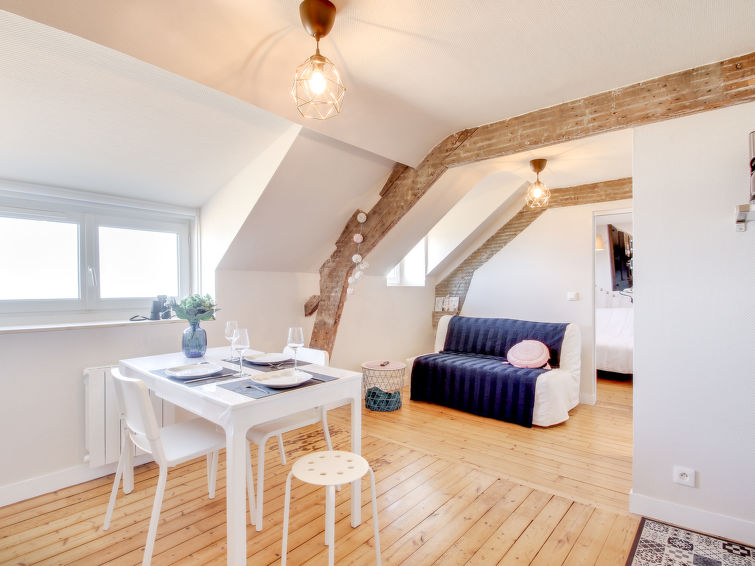 Charmant Appartement La Bellevue met Uitzicht op Zee in Sain... | Out! Vakantiehuizen