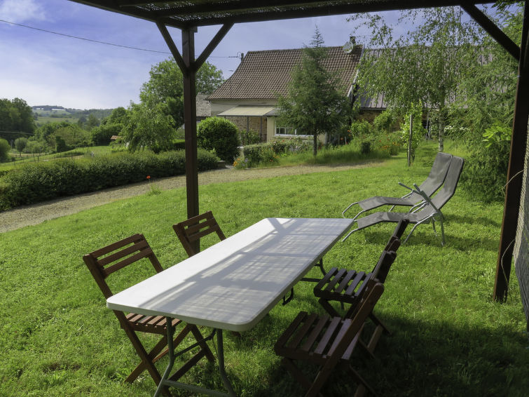 Foto van exterieur van Vakantiehuis Pompadourin de winter