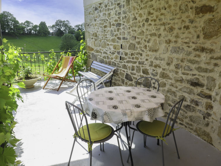 Foto van exterieur van Vakantiehuis Pompadourin de winter