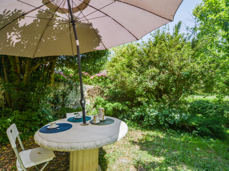 Foto van exterieur van Vakantiehuis Chissay-en-Touraine