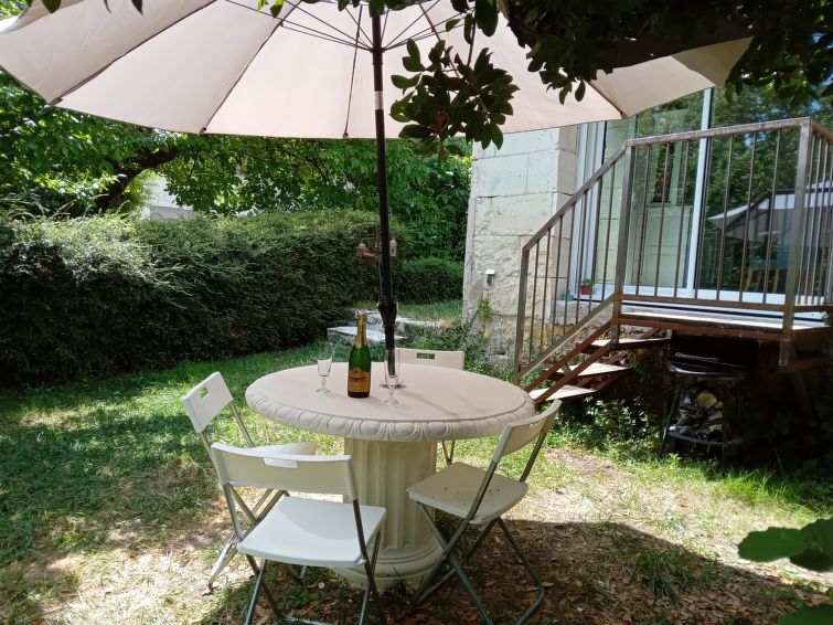 Foto van exterieur van Vakantiehuis Chissay-en-Touraine