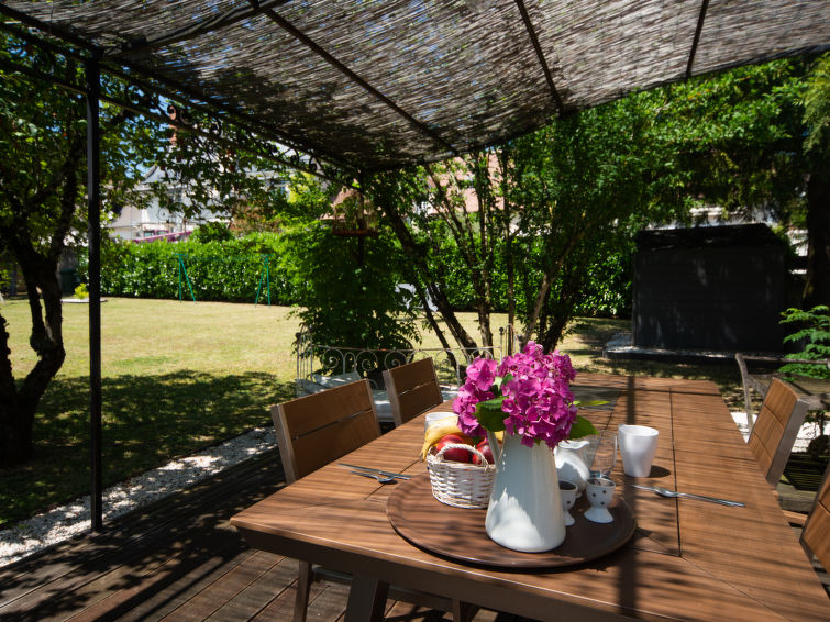 Foto van exterieur van Vakantiehuis Chissay-en-Touraine