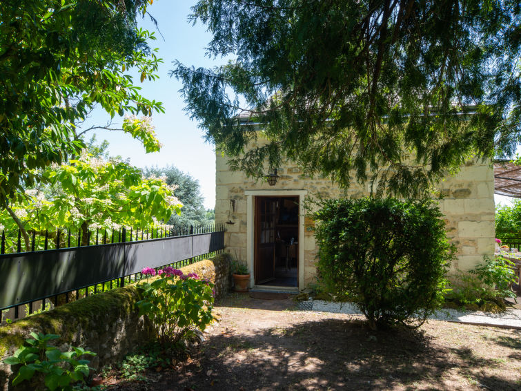 Foto van exterieur van Vakantiehuis Chissay-en-Touraine