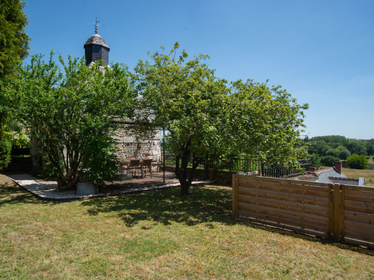 Foto van exterieur van Vakantiehuis Chissay-en-Touraine