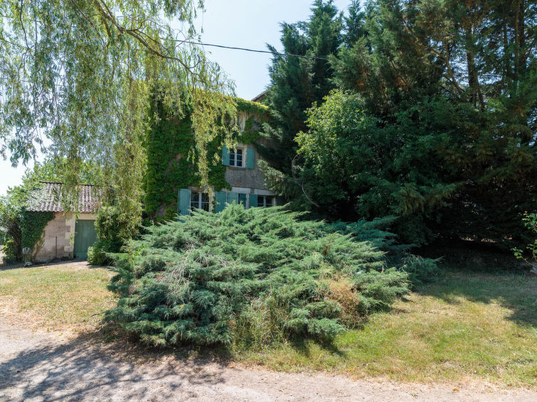 Foto van exterieur van Vakantiehuis Montmorillon
