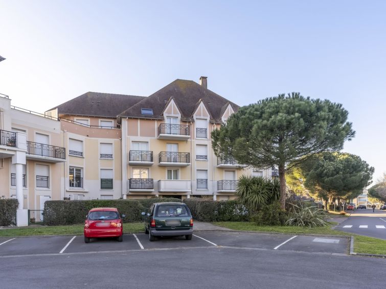 Gezellig Appartement in Cabourg met Uitzicht op Zee | Out! Vakantiehuizen