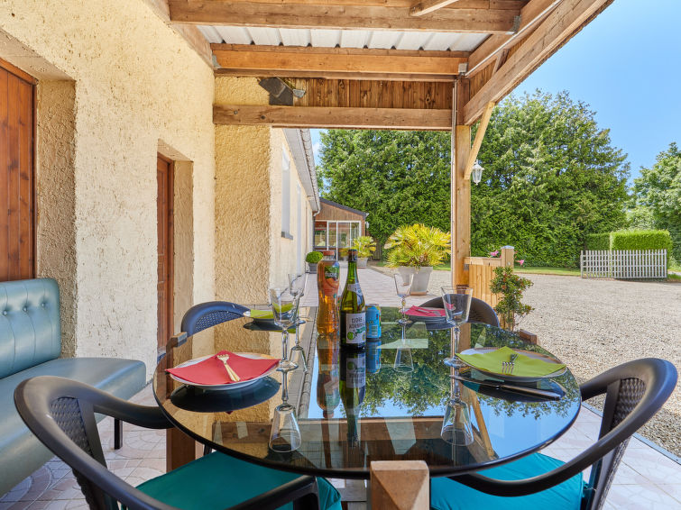 Foto van exterieur van Vakantiehuis Le Mesnil