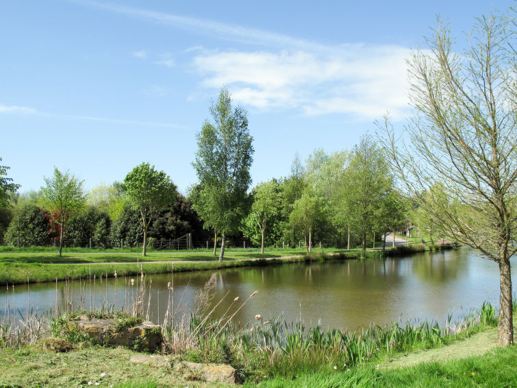 Foto van omgeving van Vakantiehuis Hudimesnil