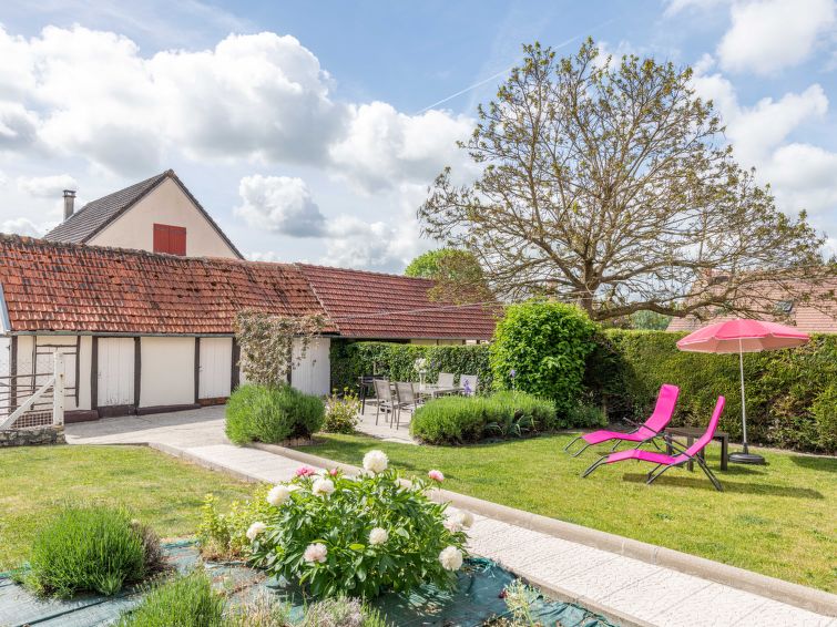 Foto van exterieur van Vakantiehuis Mesnières-en-Brayin de winter Foto van exterieur van Vakantiehuis Mesnières-en-Brayin de winter