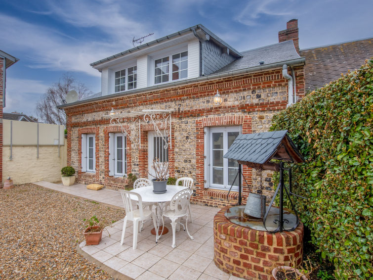 Foto van exterieur van Vakantiehuis St-Pierre-en-Port Foto van exterieur van Vakantiehuis St-Pierre-en-Port