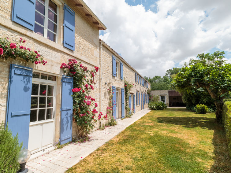 Foto van exterieur van Vakantiehuis Mauze sur le Mignon